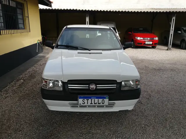 Carro Fiat Uno Mille 2013 Mille Celeb/Celeb.ECON 1.0 F.Flex 4p