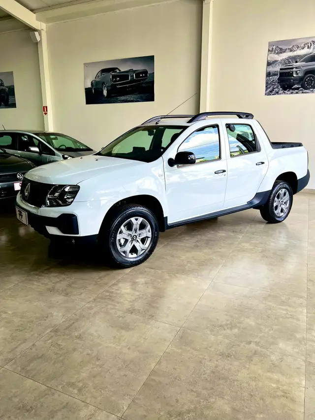 Carro Renault Oroch 2025 Intense 1.6 (Flex)