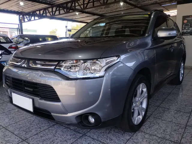 Carro Mitsubishi Outlander 2015 2.0 16V CVT