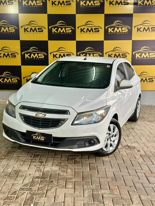 Carro Chevrolet Onix 2015 1.4 LT SPE/4
