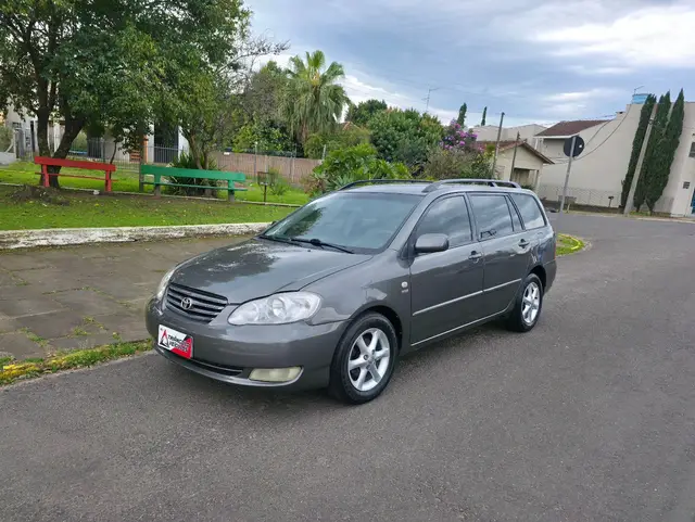 Carro Toyota Fielder 2005 1.8 16V (aut)