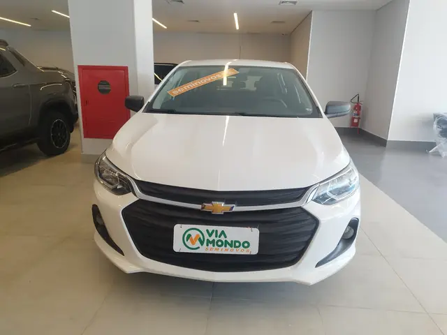 Carro Chevrolet Onix 2024 1.0