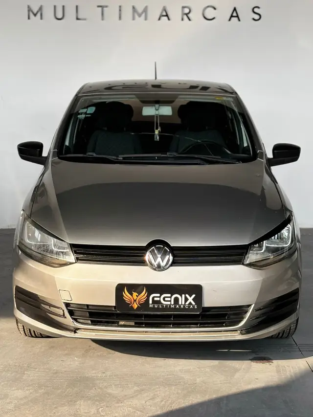 Carro Volkswagen Fox 2015 Trendline 1.0 TEC (Flex)