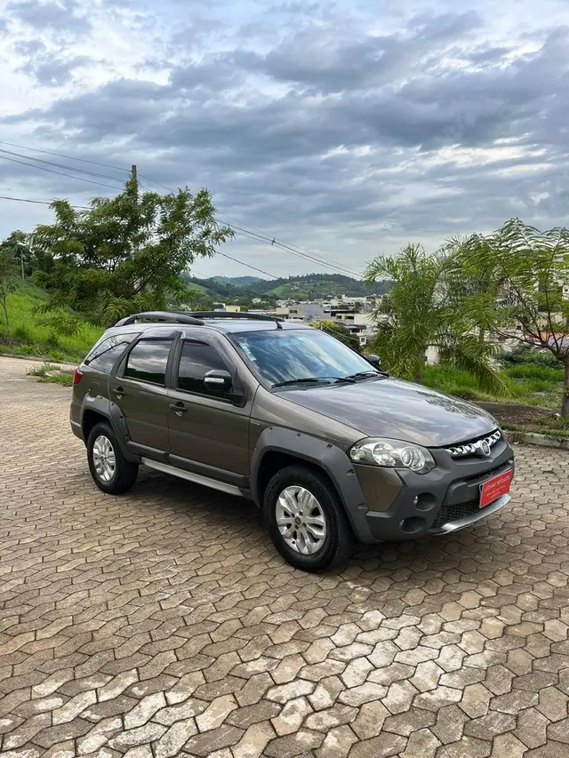 Carro Fiat Palio Weekend 2013 Adventure 1.8 16V Dualogic (Flex)