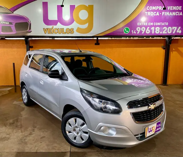 Carro Chevrolet Spin 2017 LT 5S 1.8 (Flex)