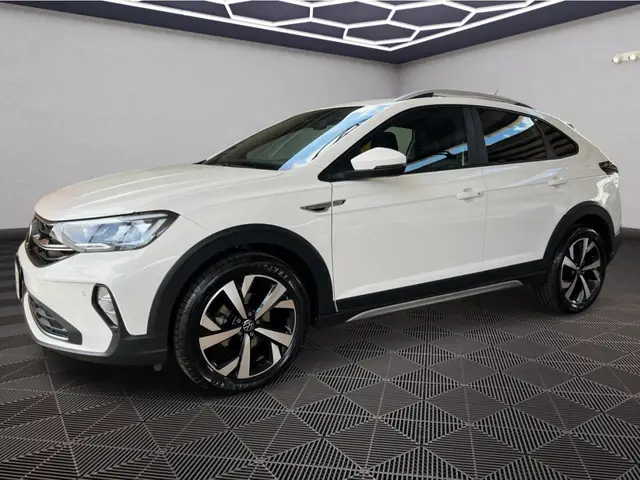 Carro Volkswagen Nivus 2024 Highline 200 TSI