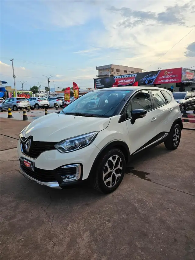 Carro Renault Captur 2018 Intense 1.6 16v SCe CVT (Flex)