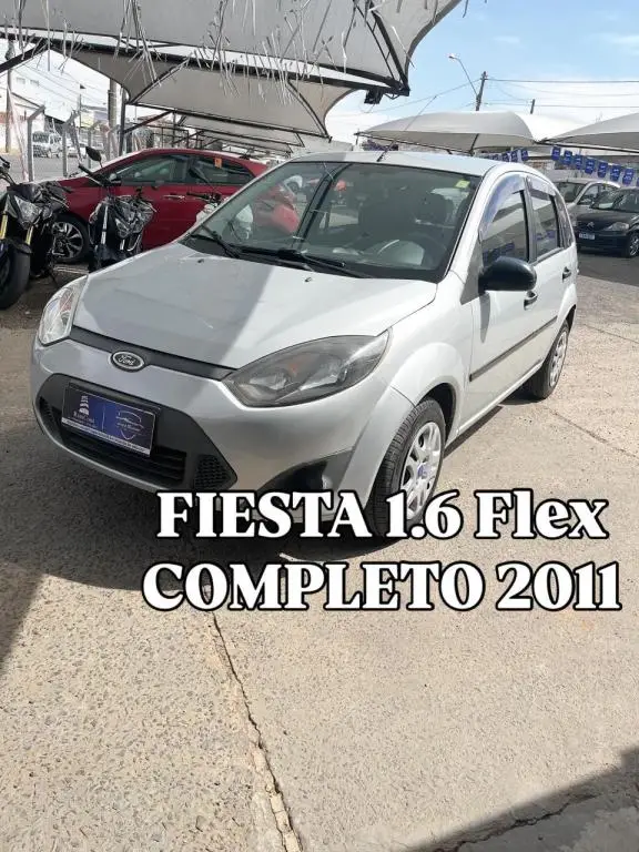 Carro Ford Fiesta Hatch 2011 1.6 (Flex)