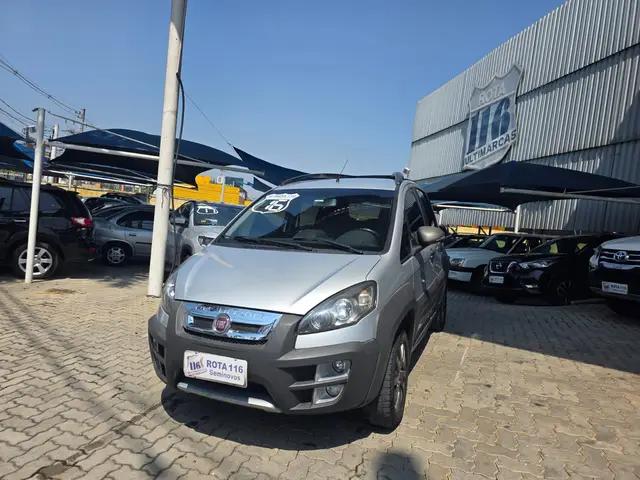 Carro Fiat Idea 2016 Adv.Ext./Adv.Ext. Loc. 1.8 Flex 5p