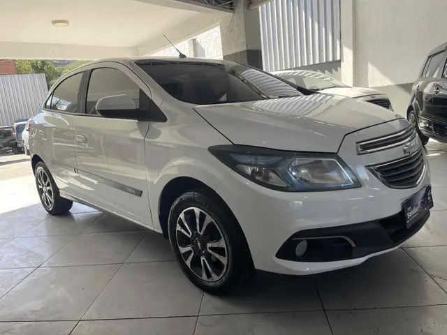 Carro Chevrolet Onix 2014 1.4 LTZ SPE/4 (Aut)