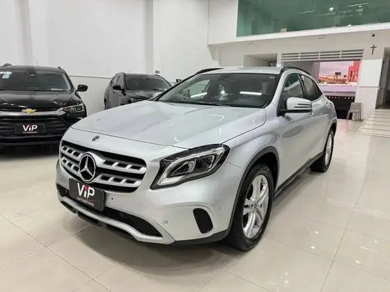 Carro Mercedes-Benz GLA 200 2020 Style 1.6 Turbo (Aut)