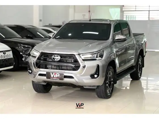 Carro Toyota Hilux SW4 2023 SRX 2.8 turbodiesel 7L 4x4 (Aut)