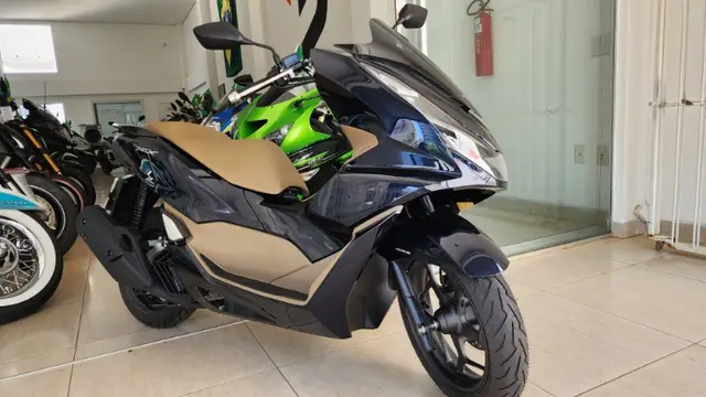 Moto Honda PCX 160 2025 DLX ABS