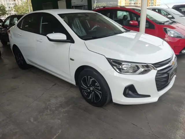 Carro Chevrolet Onix Plus 2024 LT 1.0