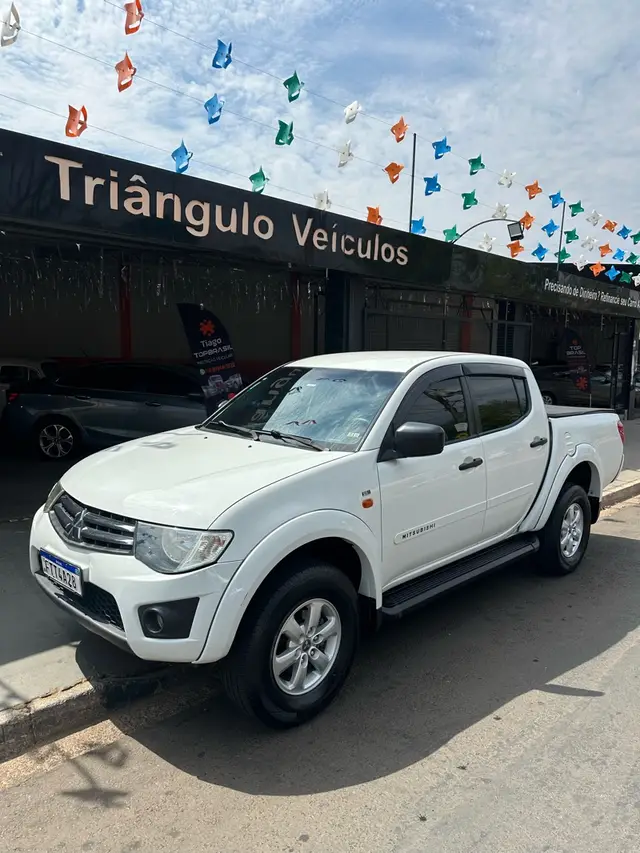 Carro Mitsubishi L200 Triton Sport 2015 2.4 HLS (Flex)