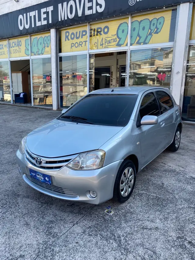 Carro Toyota Etios 2013 XS 1.3 (Flex)