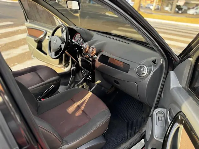 Carro Renault Sandero Stepway 2012 1.6 16V (Flex)