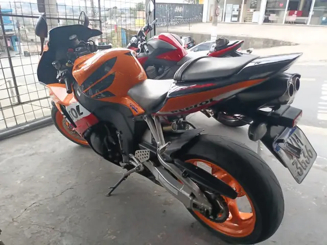Moto Honda CBR 1000RR 2007 Fireblade (Standard)