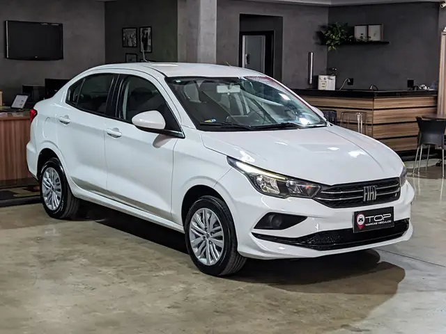 Carro Fiat Cronos 2023 Drive 1.3 (Flex) MT