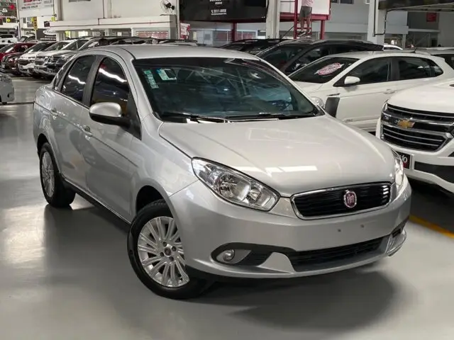 Fiat Grand Siena Essence 1.6 16V (Flex)