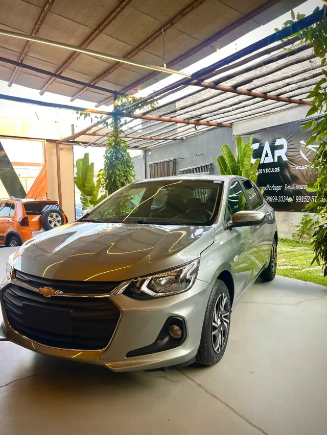 Carro Chevrolet Onix 2025 LT 1.0