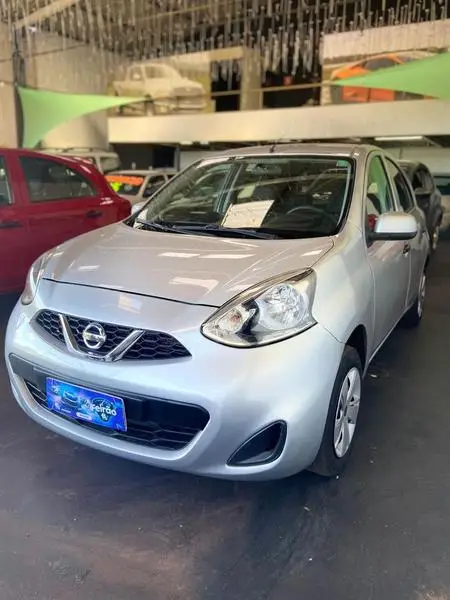 Carro Nissan March 2017 1.0 12V (Flex)