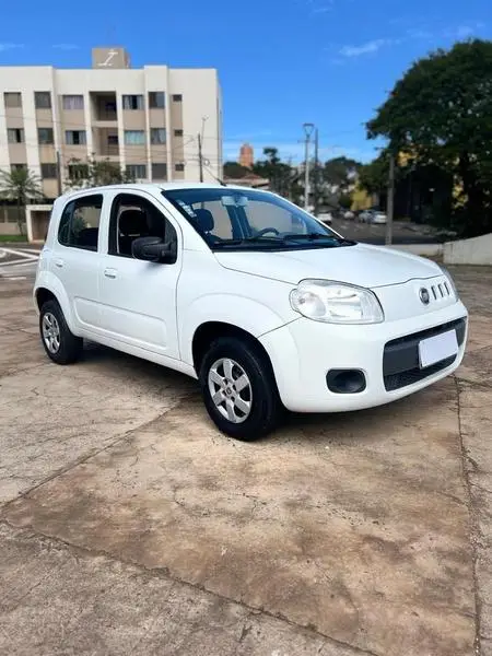 Carro Fiat Uno 2016 Vivace 1.0 8V (Flex) 2p
