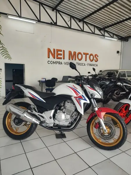 Moto Honda CB 300R 2012 Edição Especial