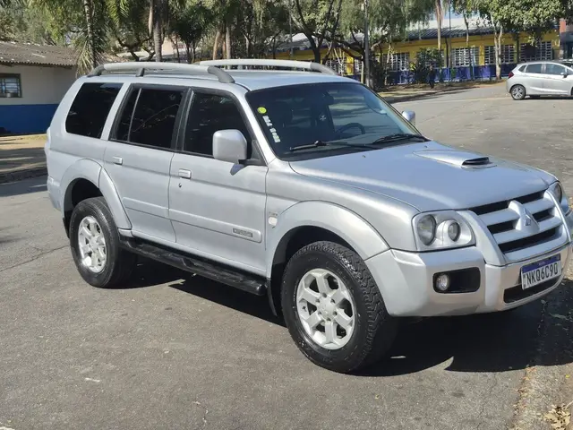 Carro Mitsubishi Pajero Sport 2009 HPE 4x4 2.5