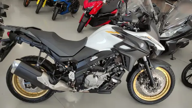 Moto Suzuki V-Strom 2024 650 XT