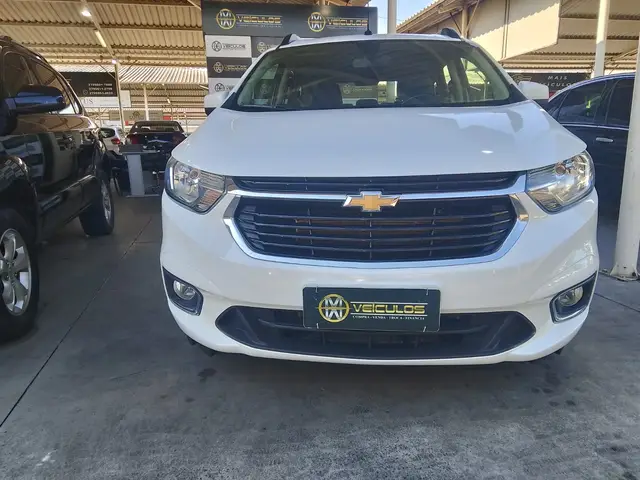 Carro Chevrolet Spin 2023 Premier 1.8 (Aut.)