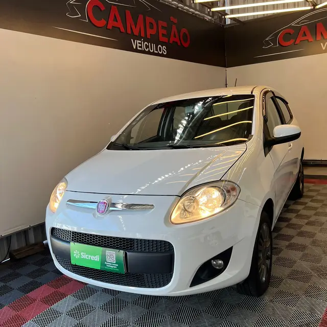Carro Fiat Palio 2014 Attractive 1.4 8V (Flex)