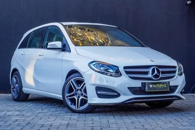 Carro Mercedes-Benz Classe B 2015 200 1.6 Turbo Sport