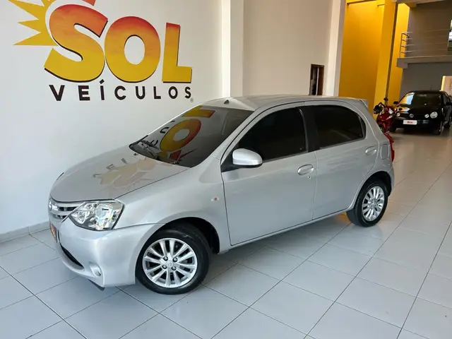 Carro Toyota Etios 2014 XLS 1.5 (Flex)