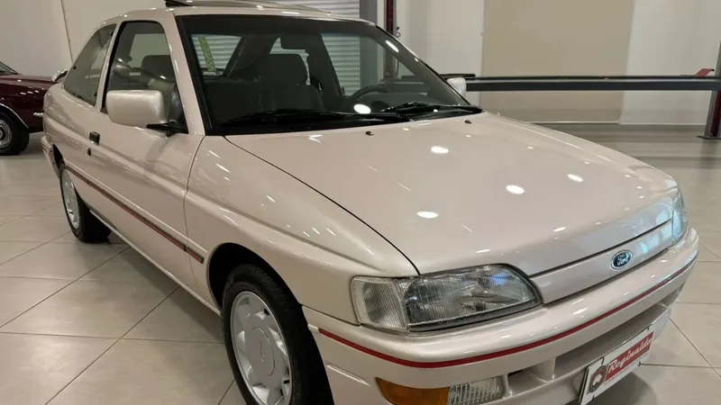 Ford Escort XR3 1993 está à venda pelo preço de um Jeep Compass Sport