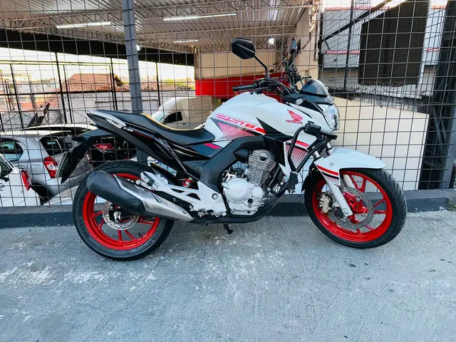 Moto Honda CB 250F Twister 2022 (CBS)