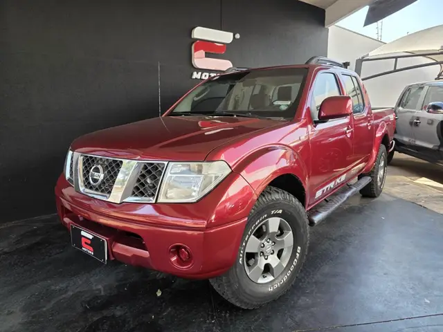 Carro Nissan Frontier 2012 Strike 2.5 4X2