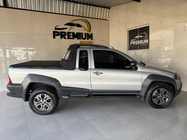 Carro Fiat Strada 2011 Adventure Locker 1.8 16V (Cabine Estendida)