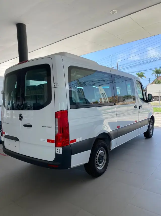Carro Mercedes-Benz Sprinter 2022 VAN 416 CDI 15+1 (lugares) K42B UP5