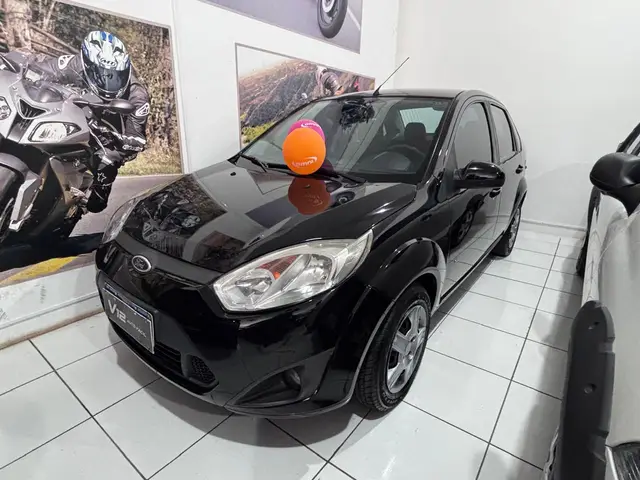 Carro Ford Fiesta Sedan 2014 SE 1.6 Rocam (Flex)