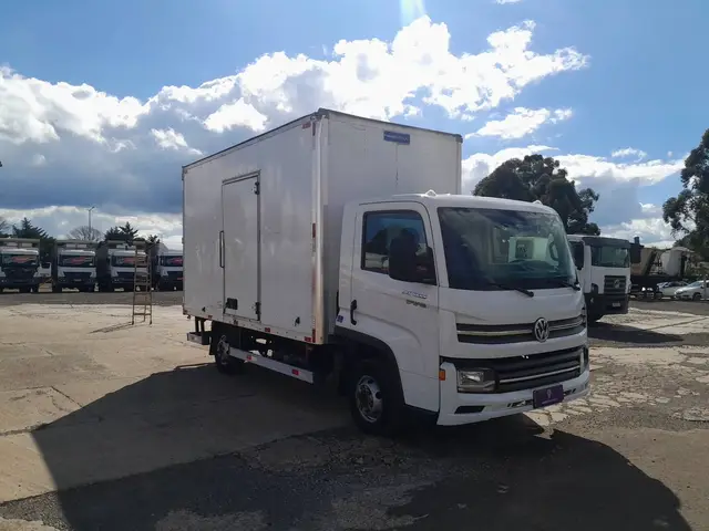 Caminhão Volkswagen Express 2021 DRC 4X2 2p (diesel) (E5)