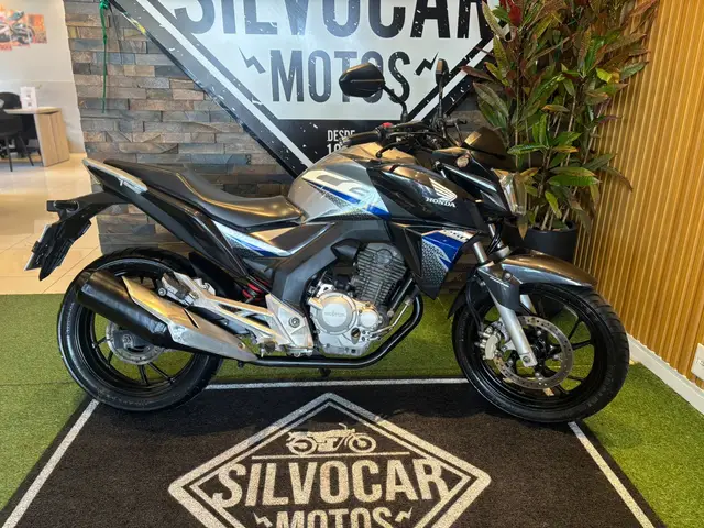 Moto Honda CB 250F Twister 2020 (CBS)