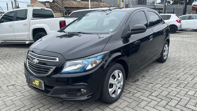Carro Chevrolet Onix 2014 1.4 LT SPE/4 (Aut)