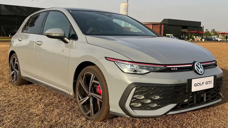 Volkswagen Golf GTI: pague agora e receba apenas em março