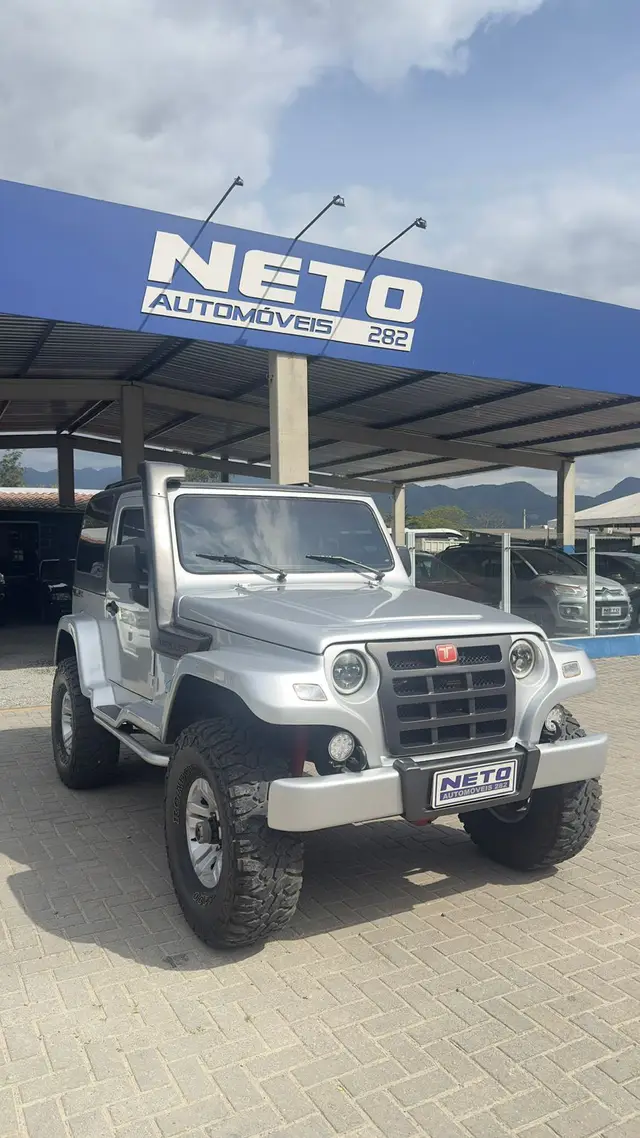 Carro Troller T4 2013 3.2