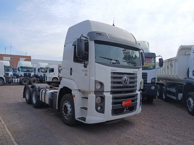 Caminhão Volkswagen 25.360 2022 Constel. 6x2 Tractor 2p (die)(E5)