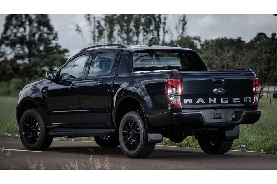 Ford Ranger Cabine Dupla Black 2.0 Turbodiesel 4x2 (Aut.)