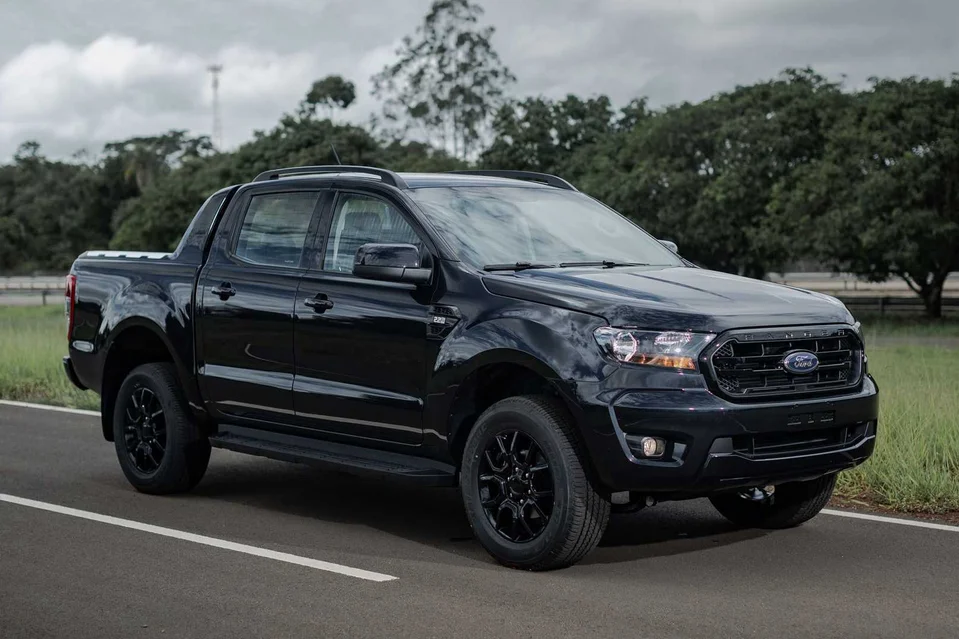 Ford Ranger Cabine Dupla Black 2.0 Turbodiesel 4x2 (Aut.)