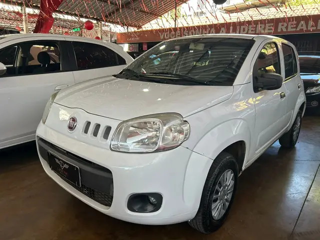 Carro Fiat Uno 2015 Vivace Italia 1.0 8V (Flex) 4p