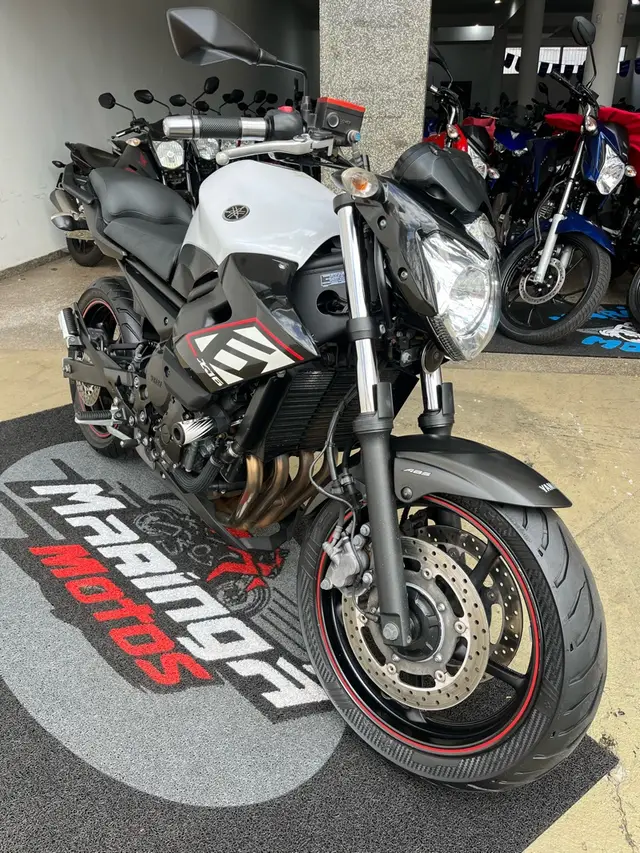 Moto Yamaha XJ6 N 2016 XJ6 N 600